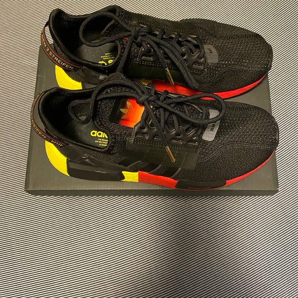 Adidas NMD US 4.5 Boys - Picture 7 of 8